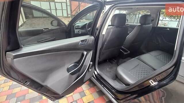 Черный Фольксваген Пассат, объемом двигателя 1.9 л и пробегом 330 тыс. км за 5800 $, фото 8 на Automoto.ua