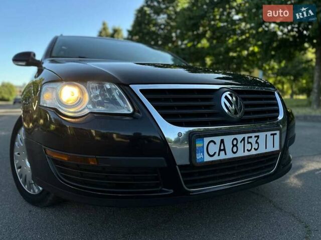 Черный Фольксваген Пассат, объемом двигателя 1.6 л и пробегом 270 тыс. км за 5200 $, фото 4 на Automoto.ua