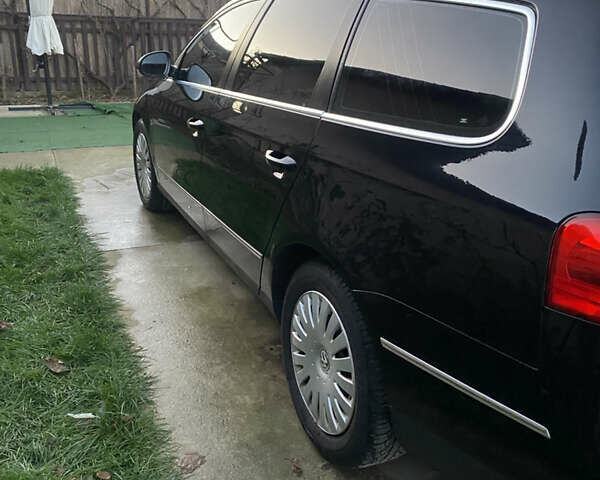 Черный Фольксваген Пассат, объемом двигателя 1.97 л и пробегом 342 тыс. км за 6500 $, фото 2 на Automoto.ua