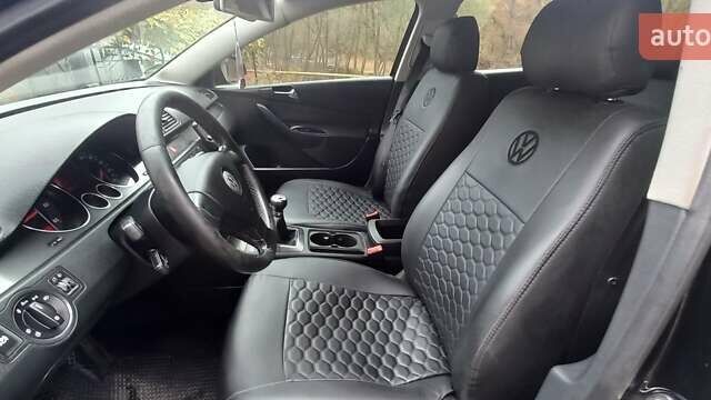 Черный Фольксваген Пассат, объемом двигателя 1.9 л и пробегом 330 тыс. км за 5800 $, фото 10 на Automoto.ua