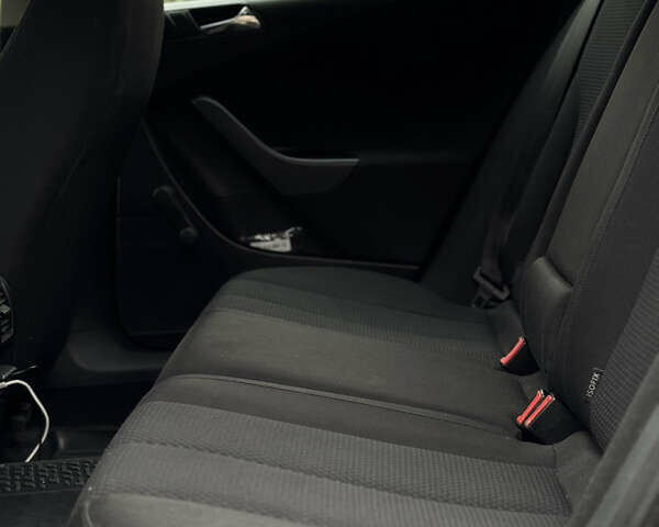 Черный Фольксваген Пассат, объемом двигателя 1.9 л и пробегом 438 тыс. км за 5950 $, фото 31 на Automoto.ua