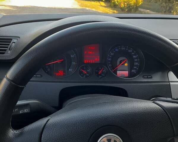 Черный Фольксваген Пассат, объемом двигателя 1.98 л и пробегом 245 тыс. км за 6000 $, фото 10 на Automoto.ua