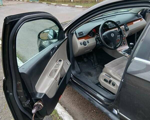 Черный Фольксваген Пассат, объемом двигателя 2 л и пробегом 290 тыс. км за 5200 $, фото 3 на Automoto.ua