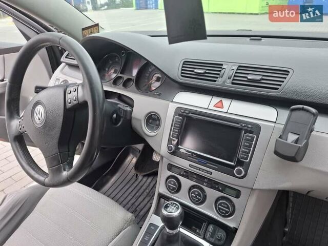 Черный Фольксваген Пассат, объемом двигателя 1.97 л и пробегом 400 тыс. км за 6200 $, фото 21 на Automoto.ua
