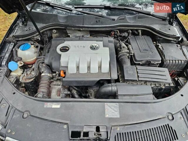 Черный Фольксваген Пассат, объемом двигателя 1.97 л и пробегом 399 тыс. км за 6500 $, фото 9 на Automoto.ua