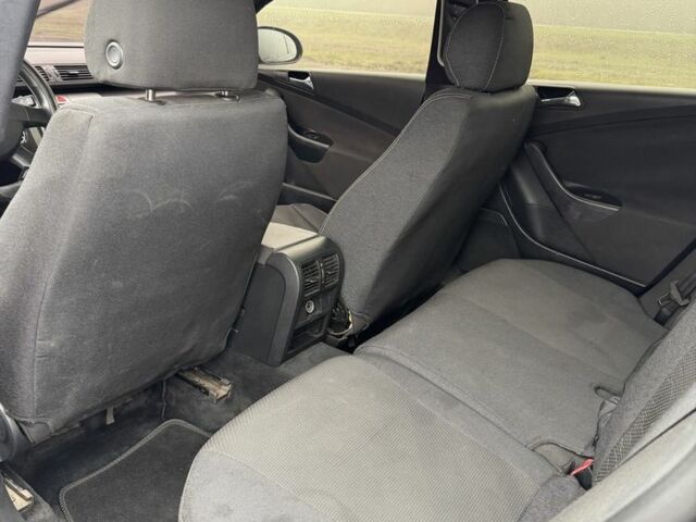 Черный Фольксваген Пассат, объемом двигателя 2 л и пробегом 400 тыс. км за 3350 $, фото 5 на Automoto.ua