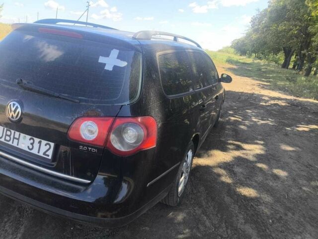 Черный Фольксваген Пассат, объемом двигателя 2 л и пробегом 400 тыс. км за 2611 $, фото 9 на Automoto.ua