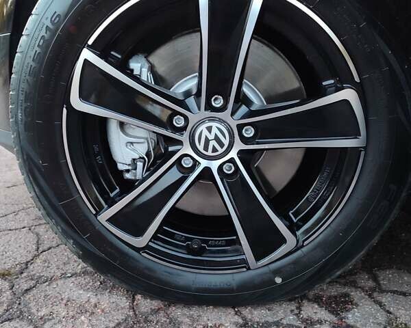 Черный Фольксваген Пассат, объемом двигателя 1.6 л и пробегом 243 тыс. км за 6799 $, фото 37 на Automoto.ua