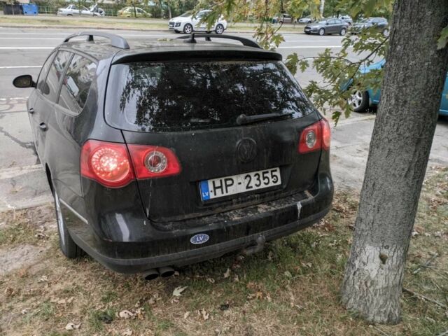 Чорний Фольксваген Пассат, об'ємом двигуна 2 л та пробігом 480 тис. км за 2137 $, фото 3 на Automoto.ua