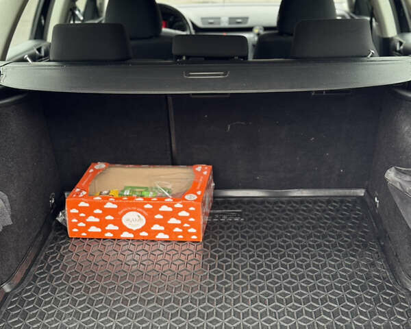 Черный Фольксваген Пассат, объемом двигателя 1.9 л и пробегом 438 тыс. км за 5950 $, фото 24 на Automoto.ua