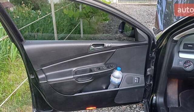 Черный Фольксваген Пассат, объемом двигателя 1.98 л и пробегом 214 тыс. км за 5800 $, фото 22 на Automoto.ua