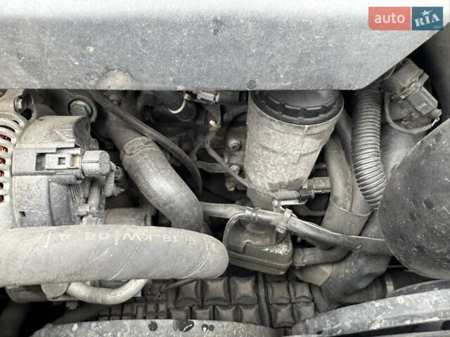 Черный Фольксваген Пассат, объемом двигателя 1.9 л и пробегом 438 тыс. км за 5950 $, фото 34 на Automoto.ua