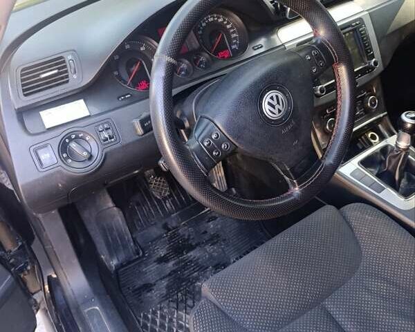 Черный Фольксваген Пассат, объемом двигателя 1.97 л и пробегом 375 тыс. км за 5500 $, фото 11 на Automoto.ua