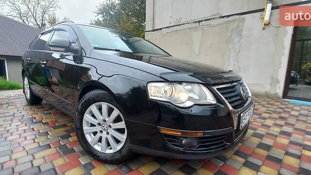 Черный Фольксваген Пассат, объемом двигателя 1.9 л и пробегом 330 тыс. км за 5800 $, фото 11 на Automoto.ua
