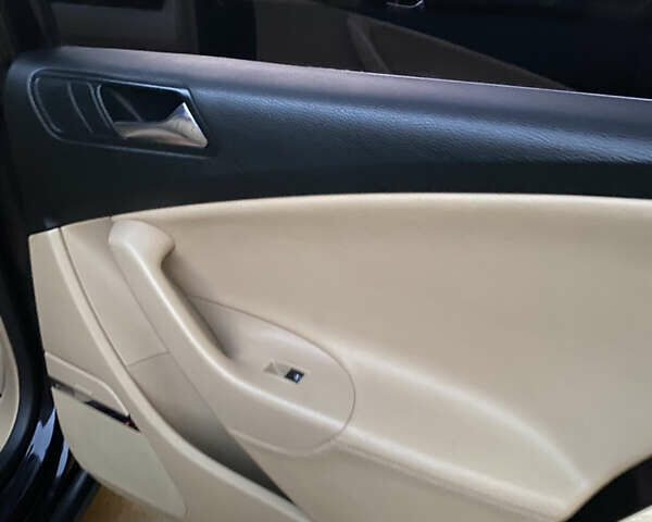 Черный Фольксваген Пассат, объемом двигателя 1.97 л и пробегом 342 тыс. км за 6500 $, фото 7 на Automoto.ua