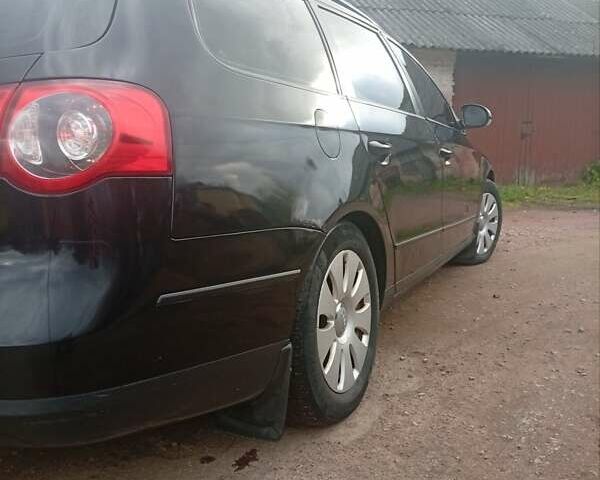 Фольксваген Пассат 2006 в Ивано-Франковске на Automoto.ua Черный Фольксваген Пассат, объемом двигателя 1.6 л и пробегом 390 тыс. км за 4550 $, фото 6 на Automoto.ua
