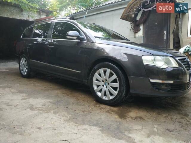 Черный Фольксваген Пассат, объемом двигателя 1.98 л и пробегом 340 тыс. км за 6500 $, фото 13 на Automoto.ua