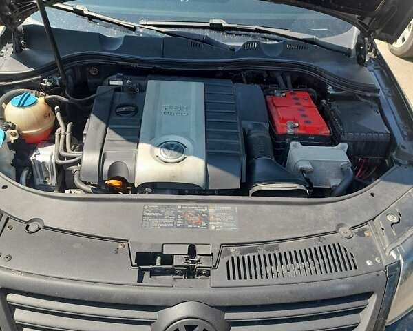 Черный Фольксваген Пассат, объемом двигателя 1.98 л и пробегом 245 тыс. км за 6000 $, фото 16 на Automoto.ua