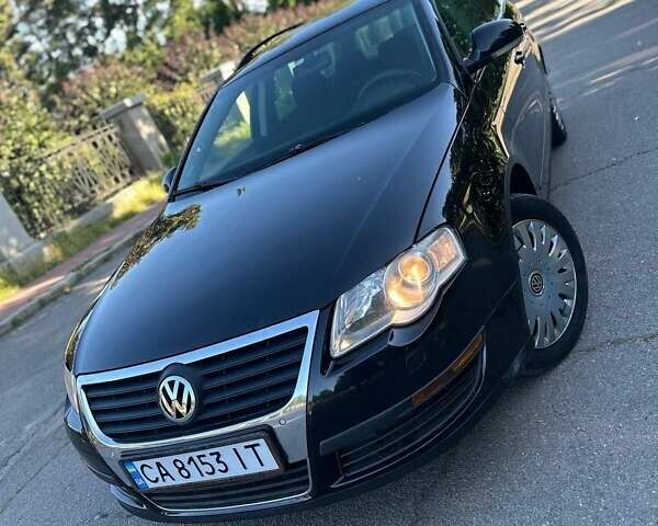 Черный Фольксваген Пассат, объемом двигателя 1.6 л и пробегом 270 тыс. км за 5200 $, фото 9 на Automoto.ua