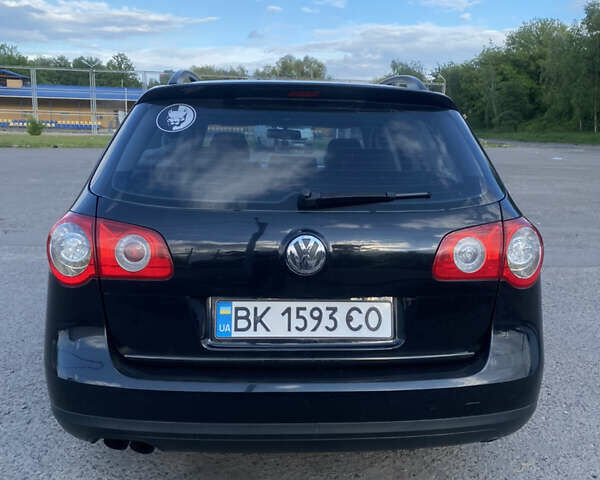 Черный Фольксваген Пассат, объемом двигателя 2 л и пробегом 241 тыс. км за 6000 $, фото 4 на Automoto.ua