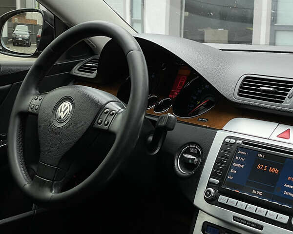 Черный Фольксваген Пассат, объемом двигателя 1.97 л и пробегом 336 тыс. км за 6500 $, фото 13 на Automoto.ua