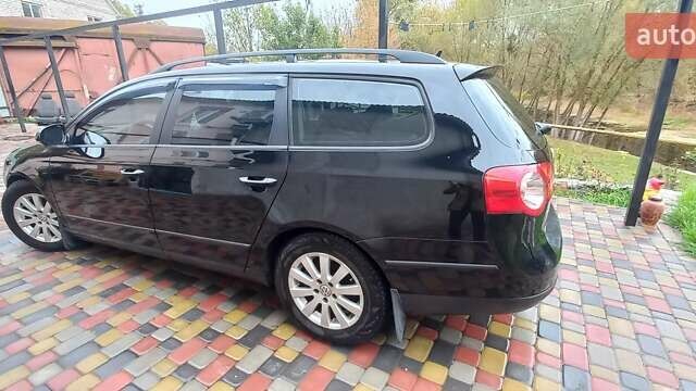 Черный Фольксваген Пассат, объемом двигателя 1.9 л и пробегом 330 тыс. км за 5800 $, фото 15 на Automoto.ua