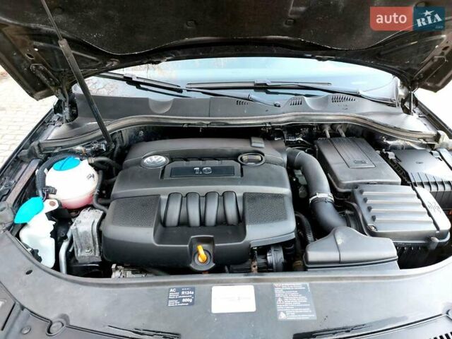 Чорний Фольксваген Пассат, об'ємом двигуна 1.6 л та пробігом 253 тис. км за 5950 $, фото 28 на Automoto.ua