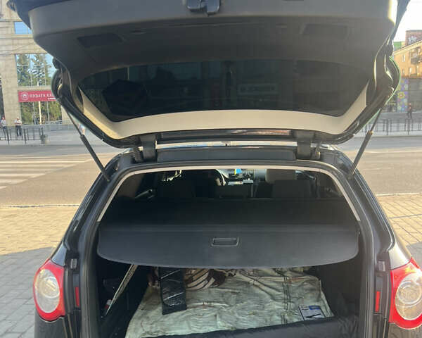 Чорний Фольксваген Пассат, об'ємом двигуна 1.97 л та пробігом 282 тис. км за 6350 $, фото 7 на Automoto.ua