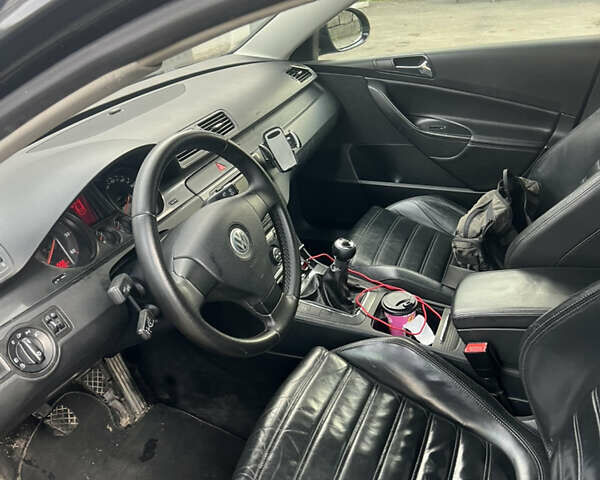 Фольксваген Пассат 2006 в Киеве на Automoto.ua Черный Фольксваген Пассат, объемом двигателя 1.97 л и пробегом 252 тыс. км за 5300 $, фото 9 на Automoto.ua