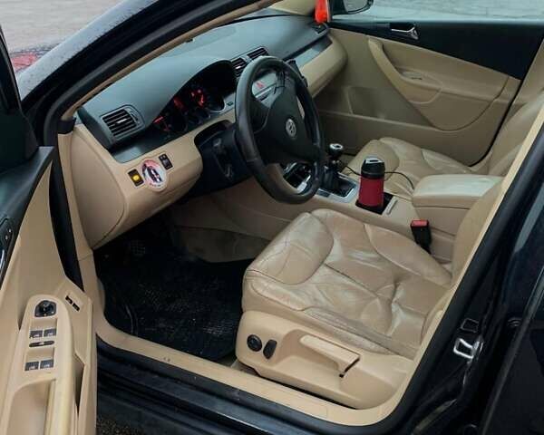 Фольксваген Пассат 2006 в Киеве на Automoto.ua Черный Фольксваген Пассат, объемом двигателя 2 л и пробегом 340 тыс. км за 2900 $, фото 3 на Automoto.ua