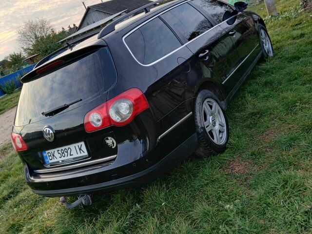 Чорний Фольксваген Пассат, об'ємом двигуна 2 л та пробігом 380 тис. км за 4900 $, фото 2 на Automoto.ua