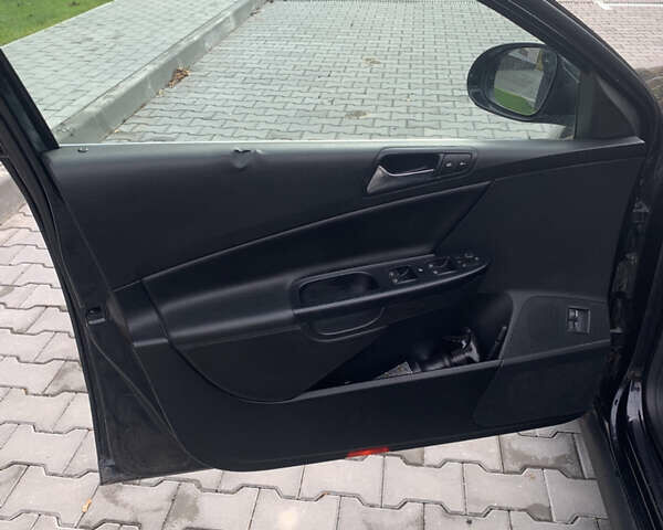 Черный Фольксваген Пассат, объемом двигателя 1.97 л и пробегом 274 тыс. км за 6500 $, фото 10 на Automoto.ua