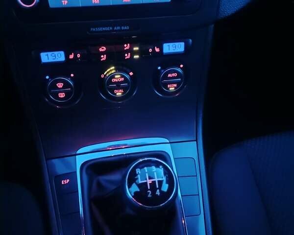 Черный Фольксваген Пассат, объемом двигателя 1.6 л и пробегом 243 тыс. км за 6699 $, фото 55 на Automoto.ua