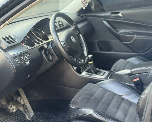 Чорний Фольксваген Пассат, об'ємом двигуна 2 л та пробігом 195 тис. км за 6450 $, фото 36 на Automoto.ua