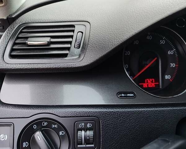 Черный Фольксваген Пассат, объемом двигателя 1.6 л и пробегом 243 тыс. км за 6699 $, фото 45 на Automoto.ua