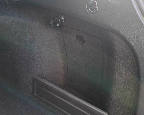 Черный Фольксваген Пассат, объемом двигателя 1.97 л и пробегом 340 тыс. км за 6100 $, фото 23 на Automoto.ua