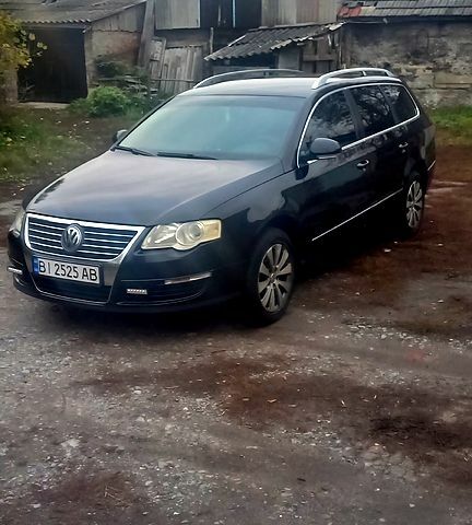 Черный Фольксваген Пассат, объемом двигателя 2 л и пробегом 235 тыс. км за 5500 $, фото 2 на Automoto.ua