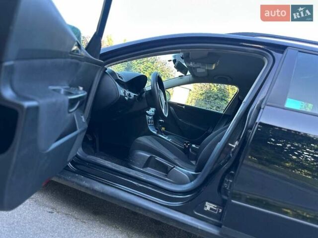 Черный Фольксваген Пассат, объемом двигателя 1.6 л и пробегом 270 тыс. км за 5200 $, фото 23 на Automoto.ua