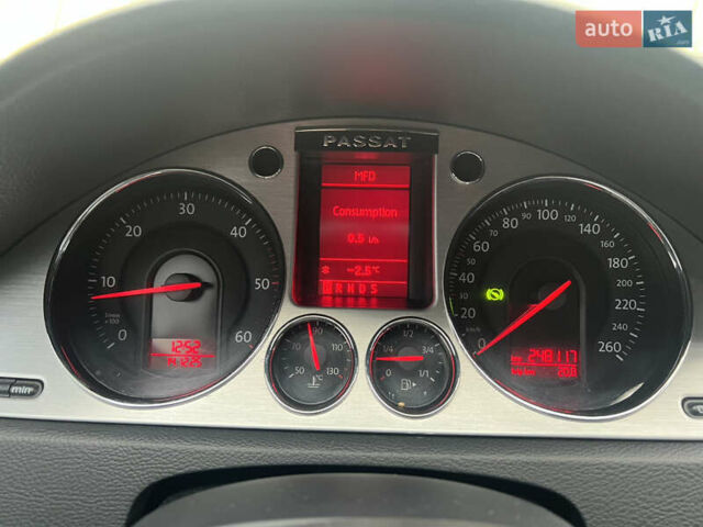 Черный Фольксваген Пассат, объемом двигателя 2 л и пробегом 242 тыс. км за 6500 $, фото 20 на Automoto.ua