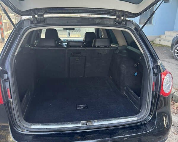 Чорний Фольксваген Пассат, об'ємом двигуна 2 л та пробігом 195 тис. км за 6450 $, фото 69 на Automoto.ua