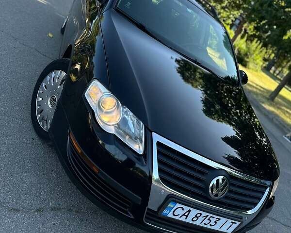 Черный Фольксваген Пассат, объемом двигателя 1.6 л и пробегом 270 тыс. км за 5200 $, фото 1 на Automoto.ua