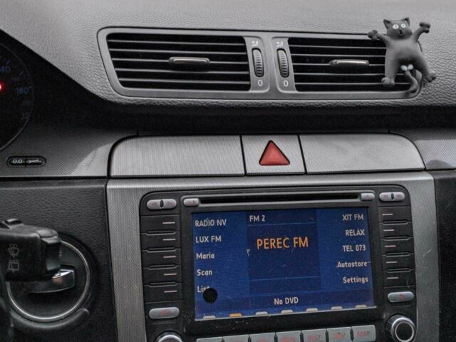 Чорний Фольксваген Пассат, об'ємом двигуна 2 л та пробігом 480 тис. км за 2137 $, фото 7 на Automoto.ua