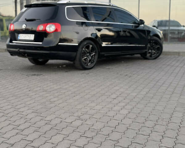 Чорний Фольксваген Пассат, об'ємом двигуна 2 л та пробігом 195 тис. км за 6450 $, фото 26 на Automoto.ua