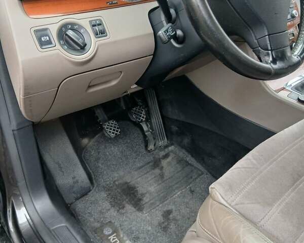 Черный Фольксваген Пассат, объемом двигателя 2 л и пробегом 290 тыс. км за 5200 $, фото 6 на Automoto.ua