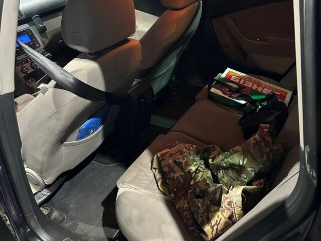 Чорний Фольксваген Пассат, об'ємом двигуна 2 л та пробігом 470 тис. км за 3000 $, фото 8 на Automoto.ua