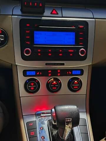 Черный Фольксваген Пассат, объемом двигателя 1.97 л и пробегом 351 тыс. км за 6250 $, фото 11 на Automoto.ua