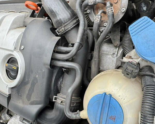 Черный Фольксваген Пассат, объемом двигателя 1.9 л и пробегом 438 тыс. км за 5950 $, фото 36 на Automoto.ua