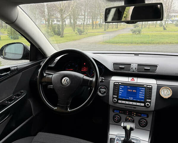 Чорний Фольксваген Пассат, об'ємом двигуна 2 л та пробігом 265 тис. км за 5400 $, фото 39 на Automoto.ua