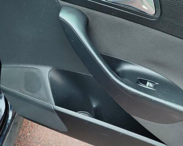 Черный Фольксваген Пассат, объемом двигателя 1.6 л и пробегом 243 тыс. км за 6699 $, фото 66 на Automoto.ua