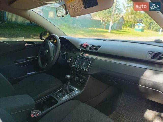 Фольксваген Пассат 2006 в Ивано-Франковске на Automoto.ua Черный Фольксваген Пассат, объемом двигателя 1.6 л и пробегом 390 тыс. км за 4550 $, фото 4 на Automoto.ua